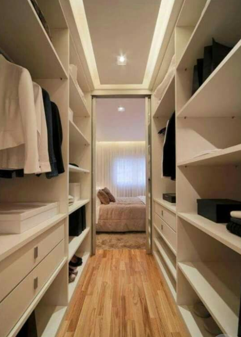 П-образная гардеробная комната в спальню Саранск