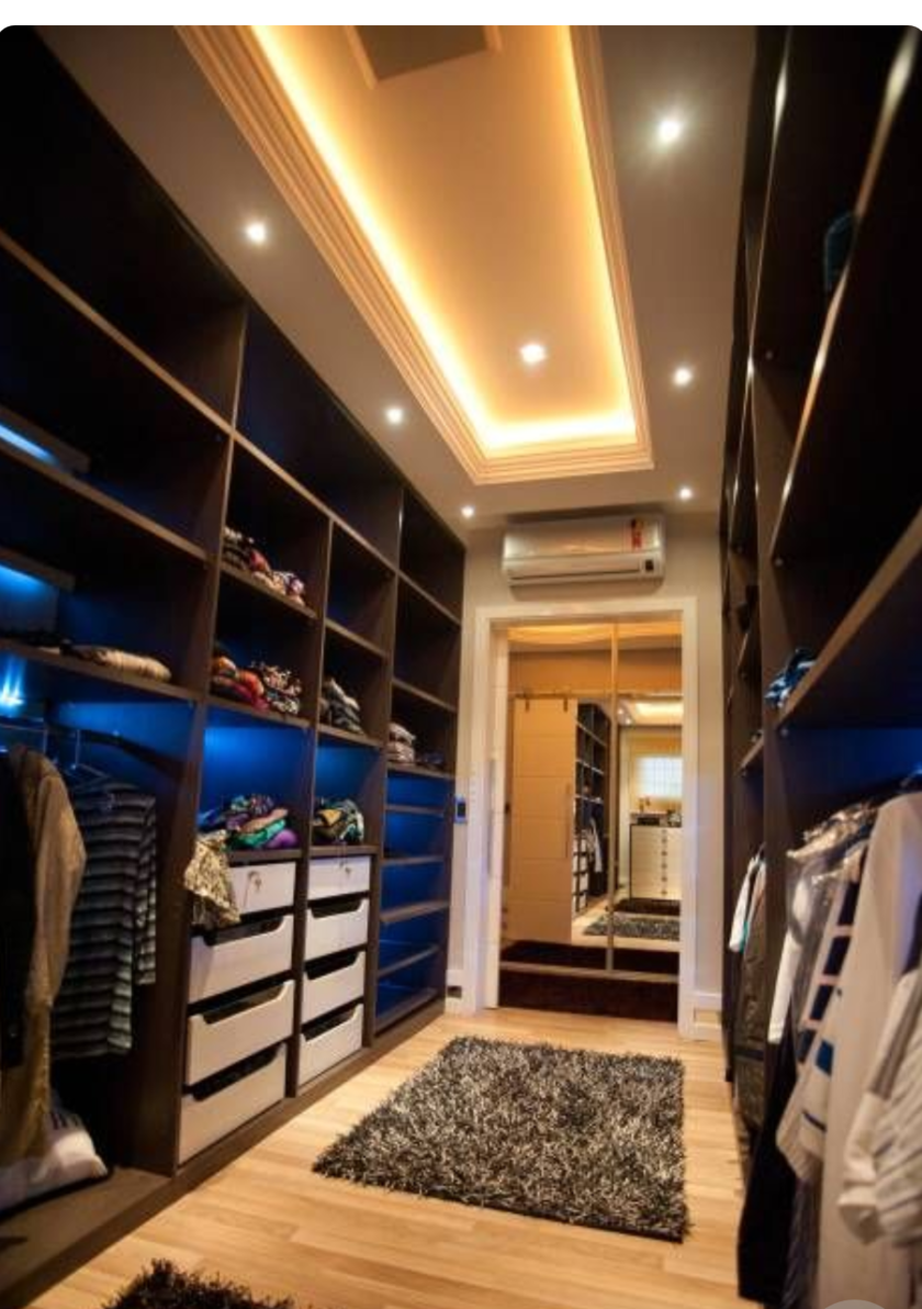 Большая открытая гардеробная комната с комбинированным наполнением Саранск