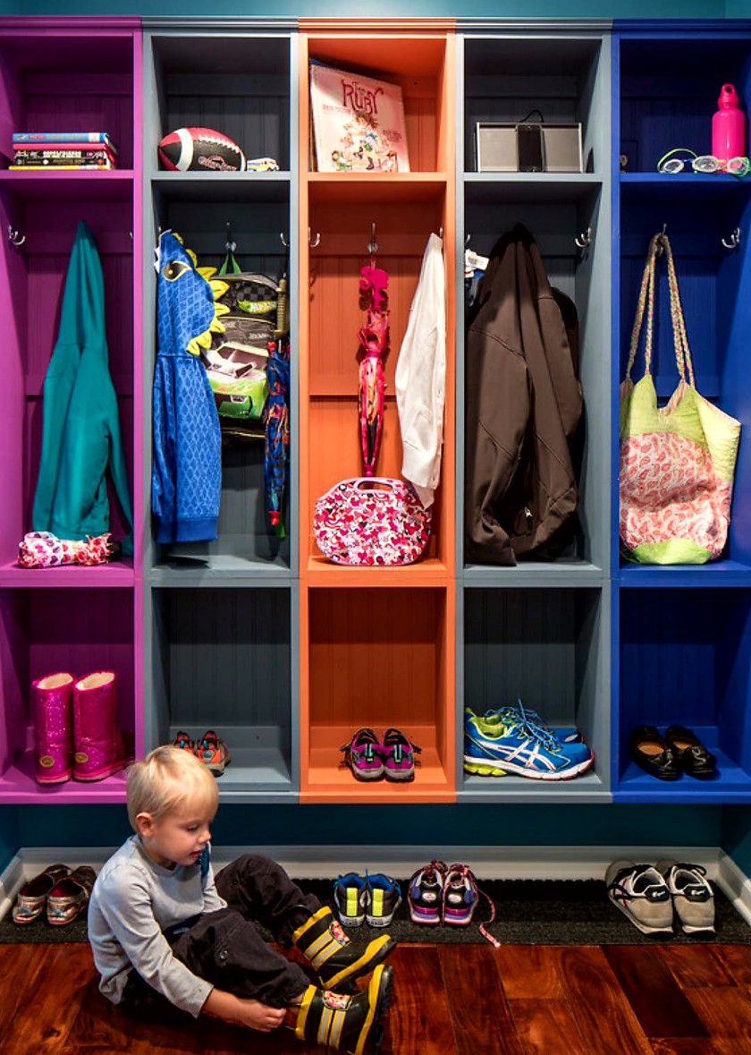 Детская цветная гардеробная комната Саранск